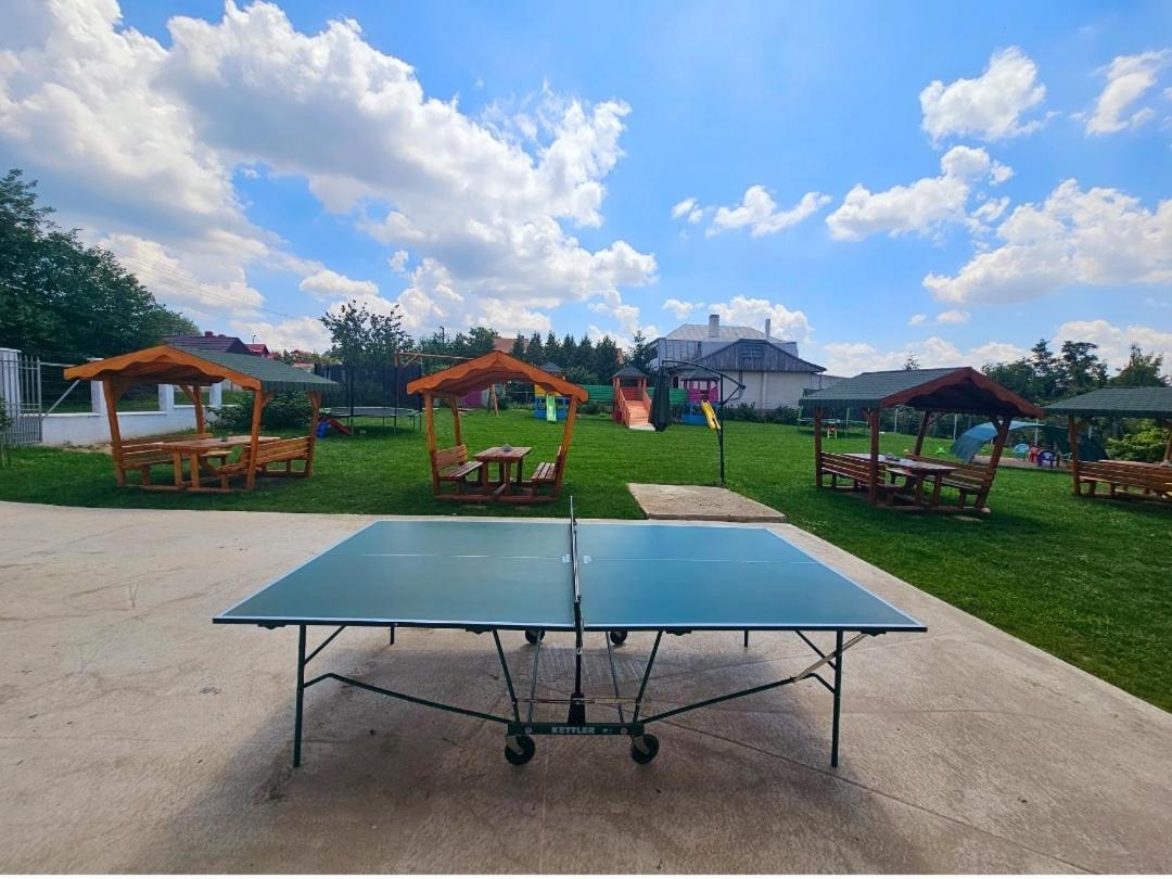 Bed and Breakfast Colt De Rai Hîrtoape Esterno foto
